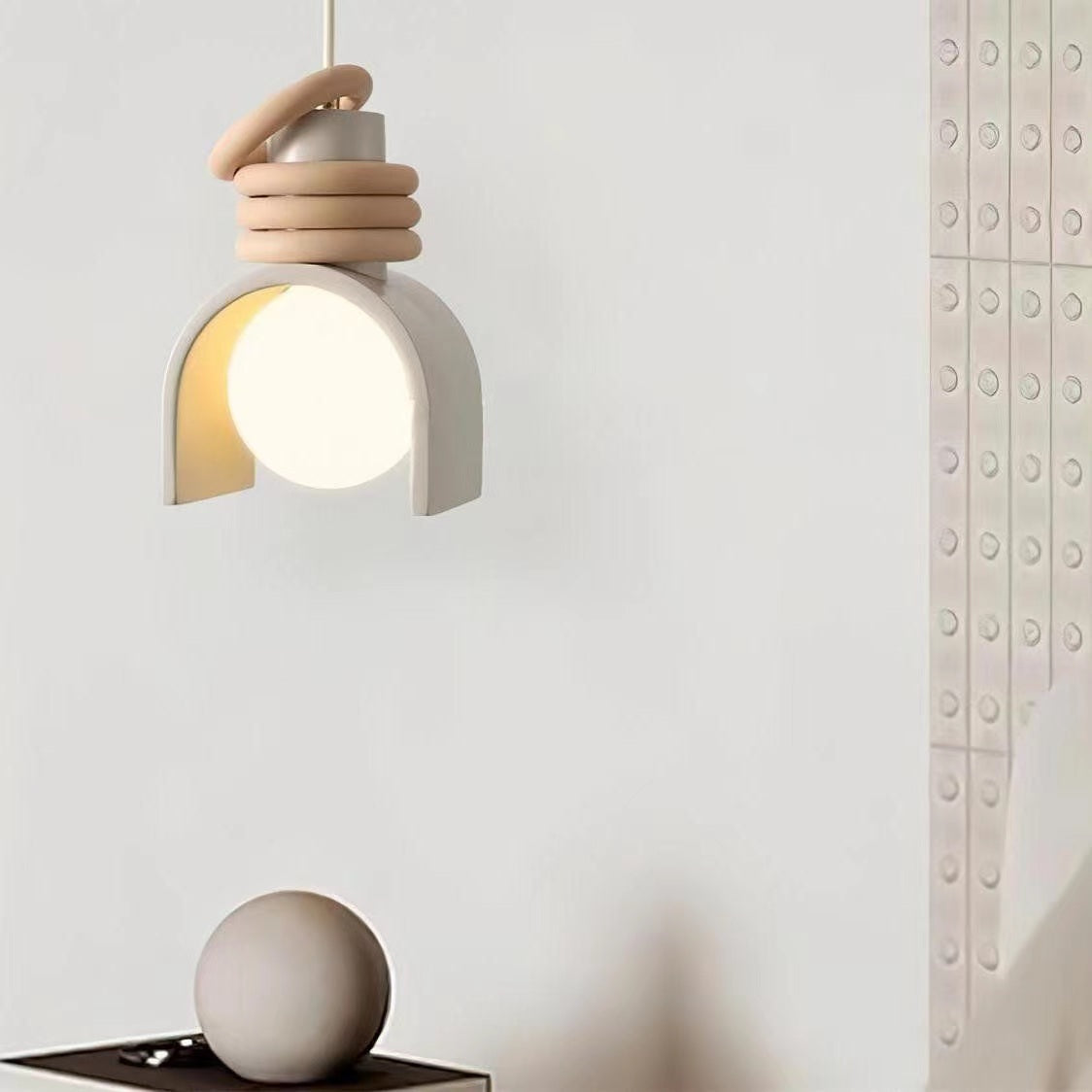 American Rustic Style Resin LED Pendant Light