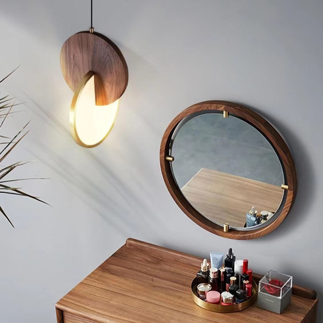 Moderne Doppelscheiben-Pendelleuchte aus Holz