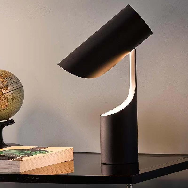 Creative Mutatio Cylinder Adjustable Head Table Lamp
