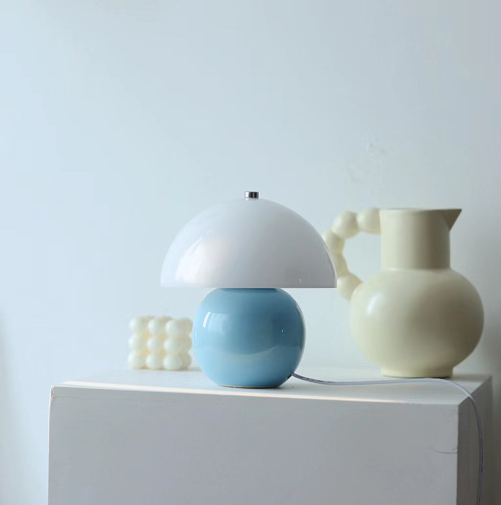 Italian Style Cream Ceramic Table Lamp