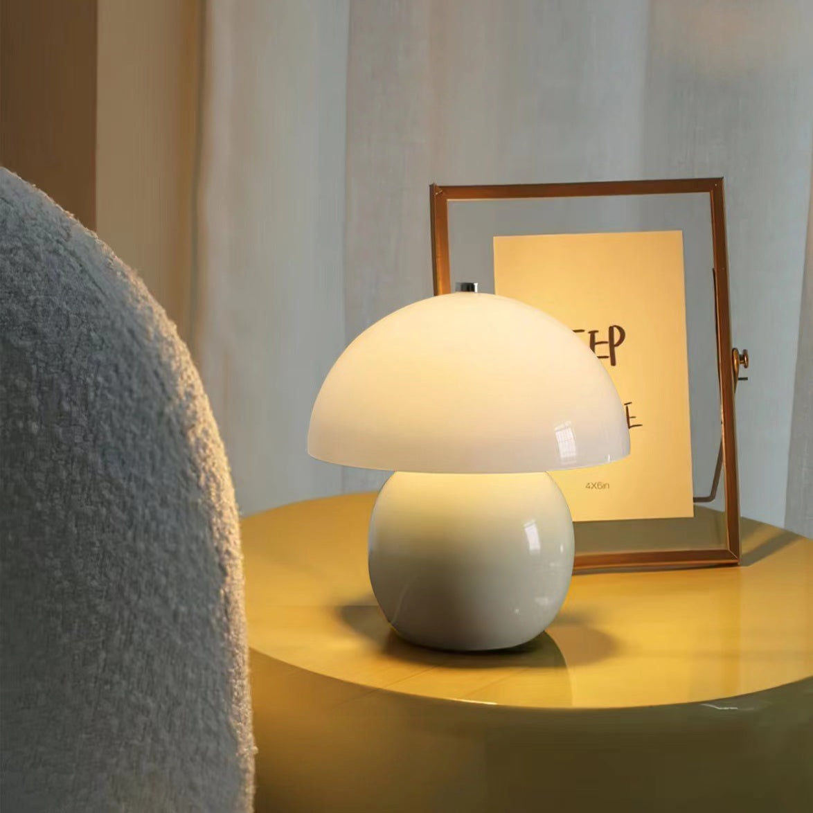 Italian Style Cream Ceramic Table Lamp