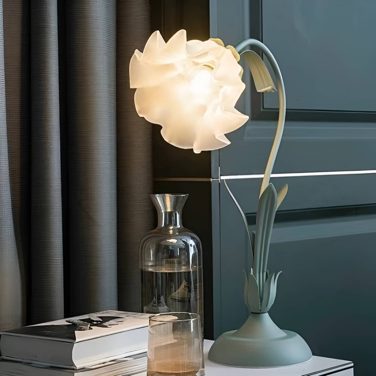 Art Nouveau Acrylic Lily Flower Table Lamp