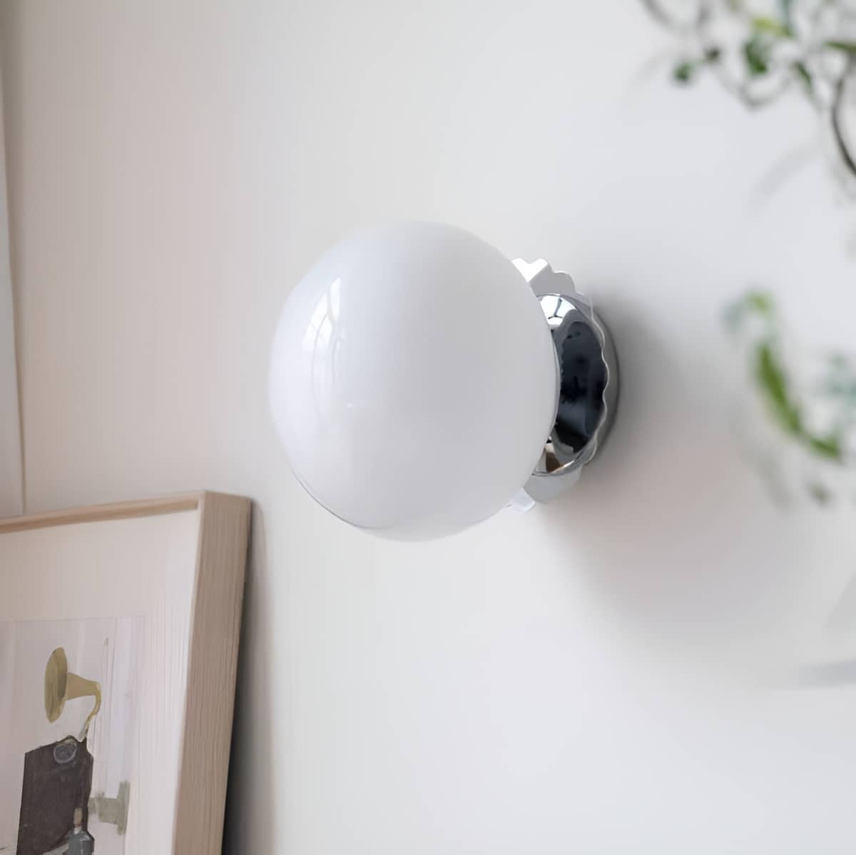 Modern Bauhaus Simple Wall Light with Glass Shade