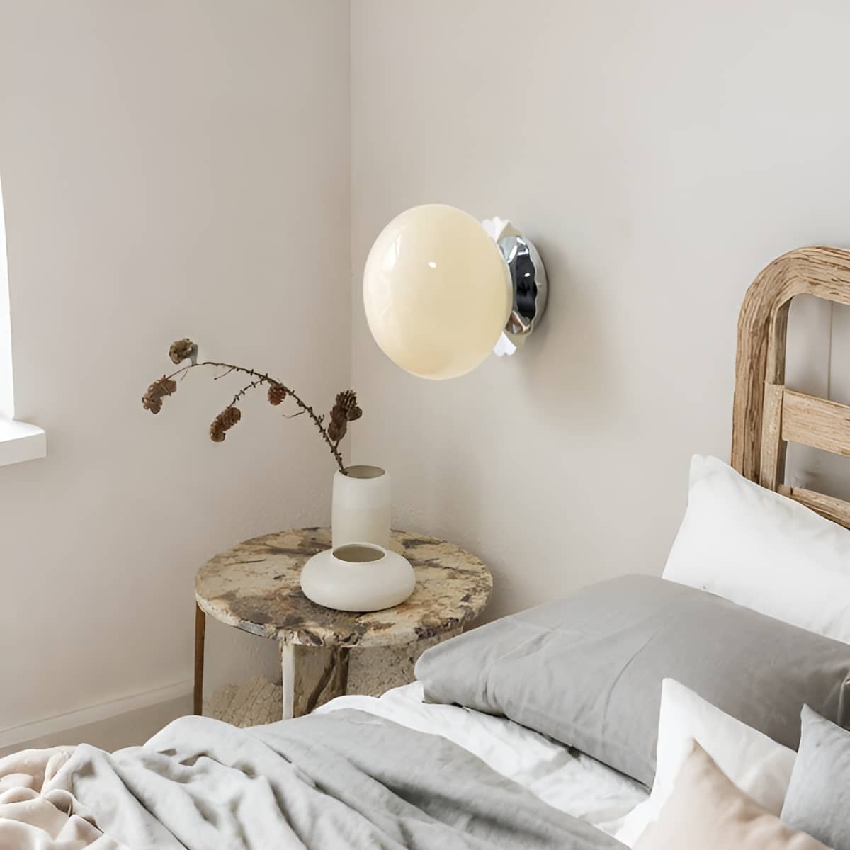 Modern Bauhaus Simple Wall Light with Glass Shade