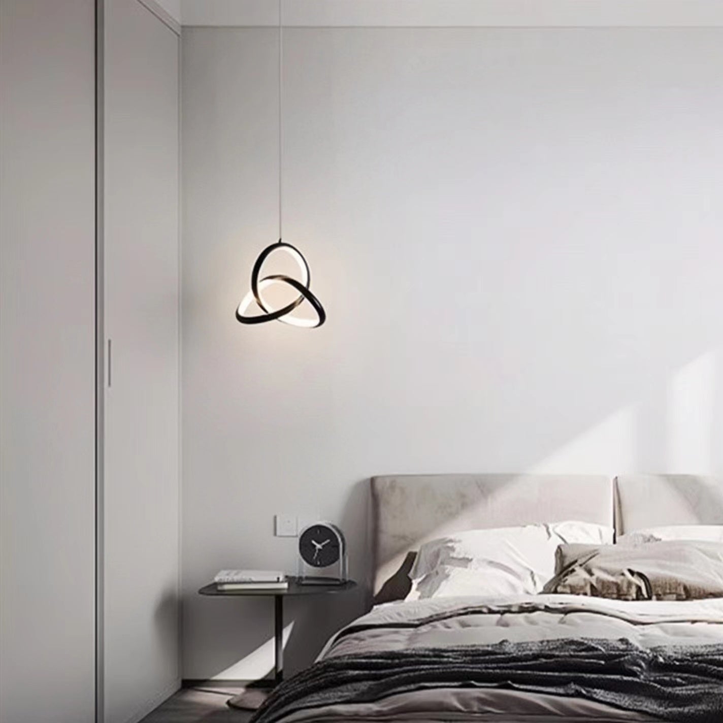 Modern Creative Ring Metal Pendant Light