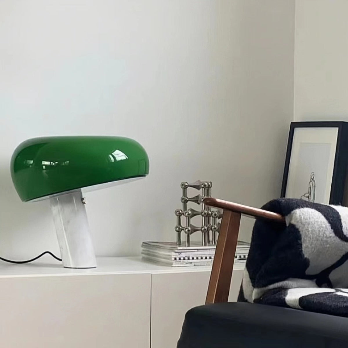 Lampe de table moderne et créative en marbre Snoopy