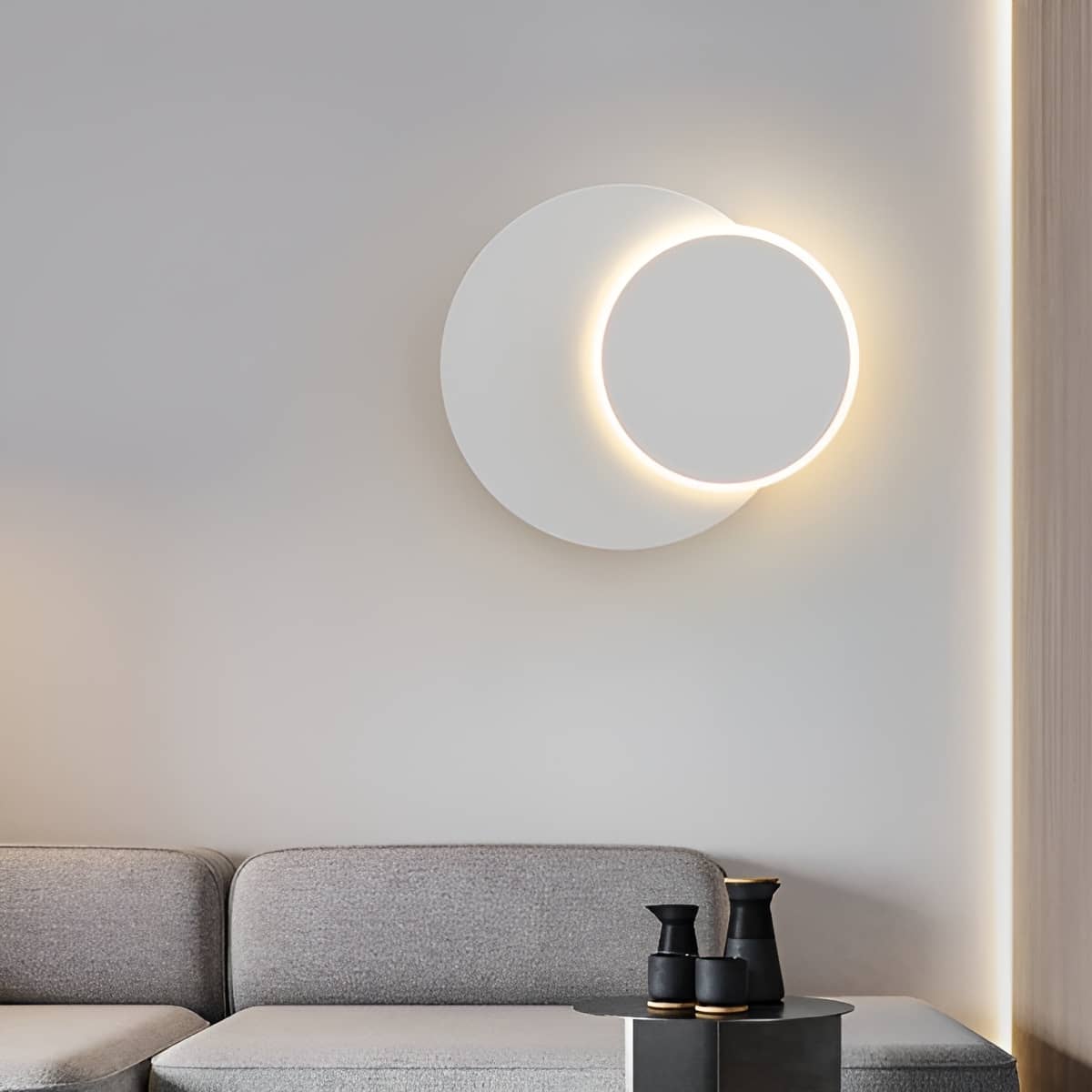 Minimalist Rotatable LED Wall Lamp for Modern Interiors