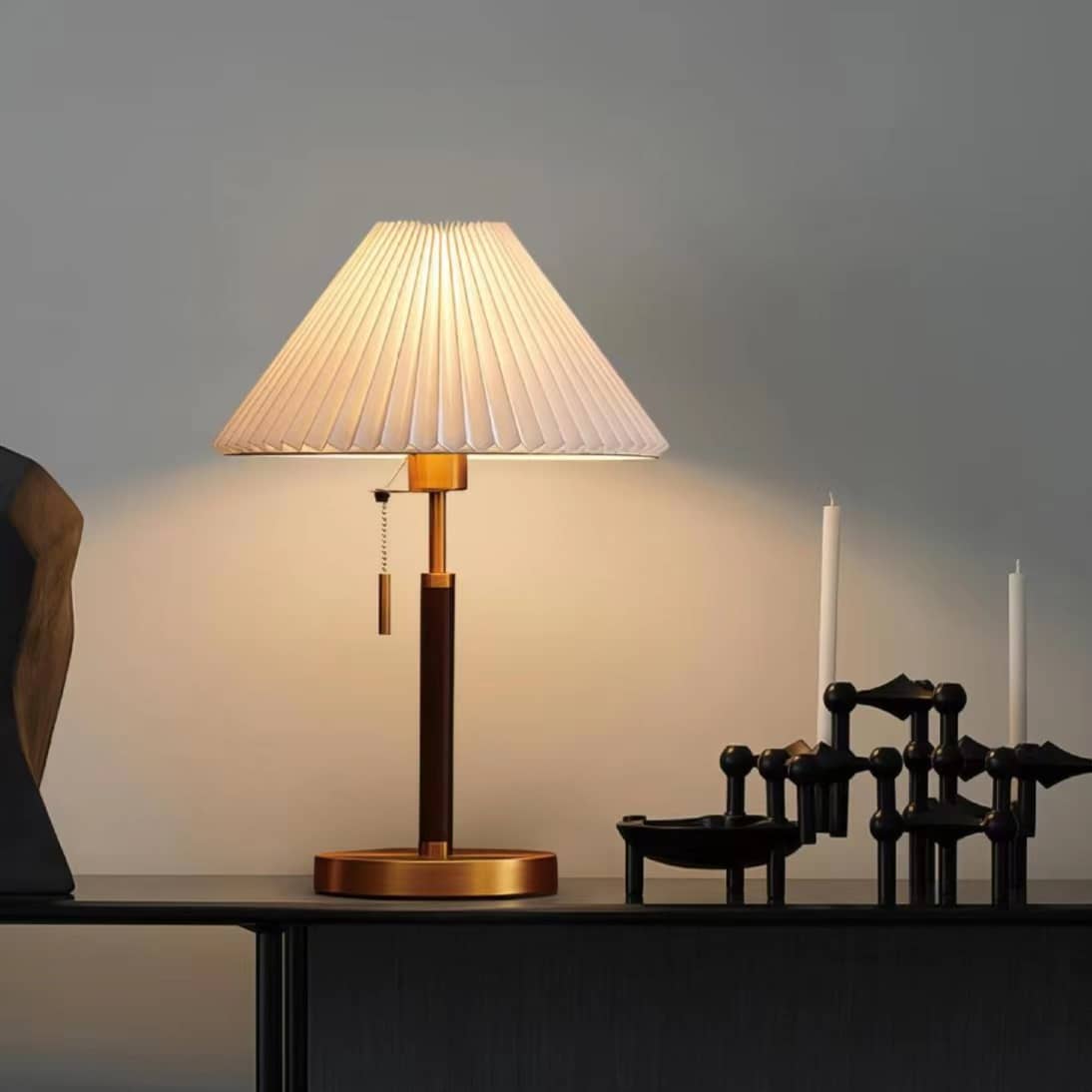 Retro Traditional Pleated Fabric Table Lamp
