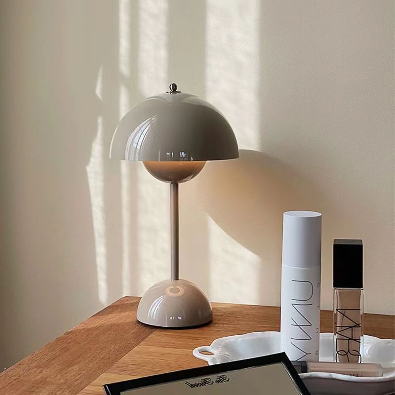 Scandinavian Minimalist Flowerpot Rechargeable Table Lamp
