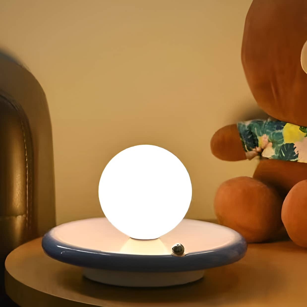 Rechargeable Iron Glass Spherical Table Lamp