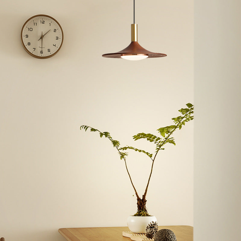 Retro Minimalist Flying Saucer Metal Pendant Light