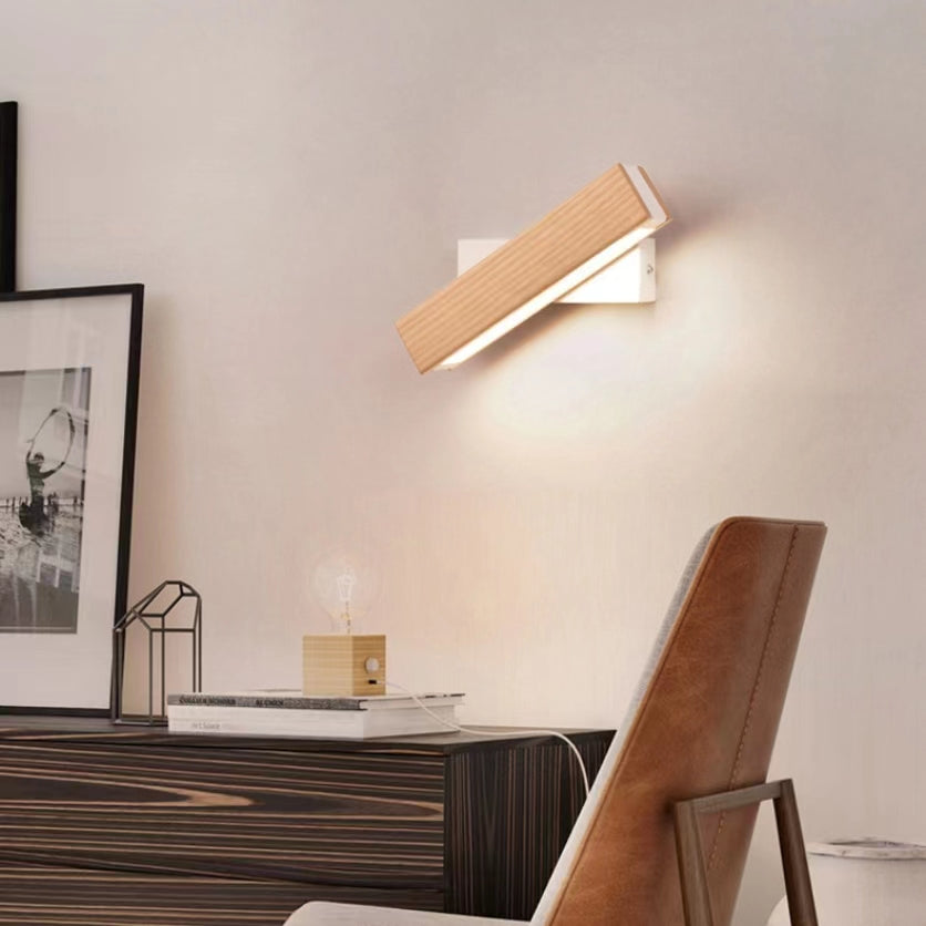 Rotatable LED Nordic Solid Wood Wall Light
