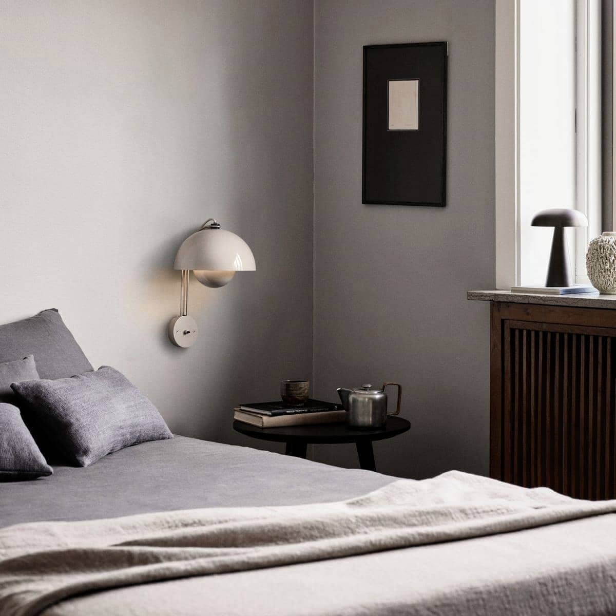 Flowerpot Scandinavian Wall Light for Bedroom