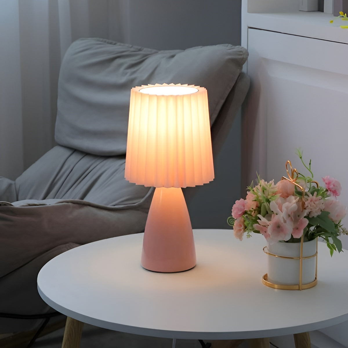 Scandinavian Style Pleated Small Glass Table Lamp