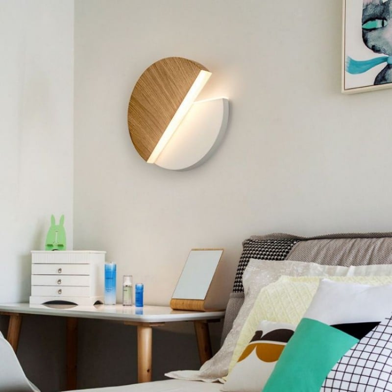 Creative Rotatable Nordic Style Wall Light