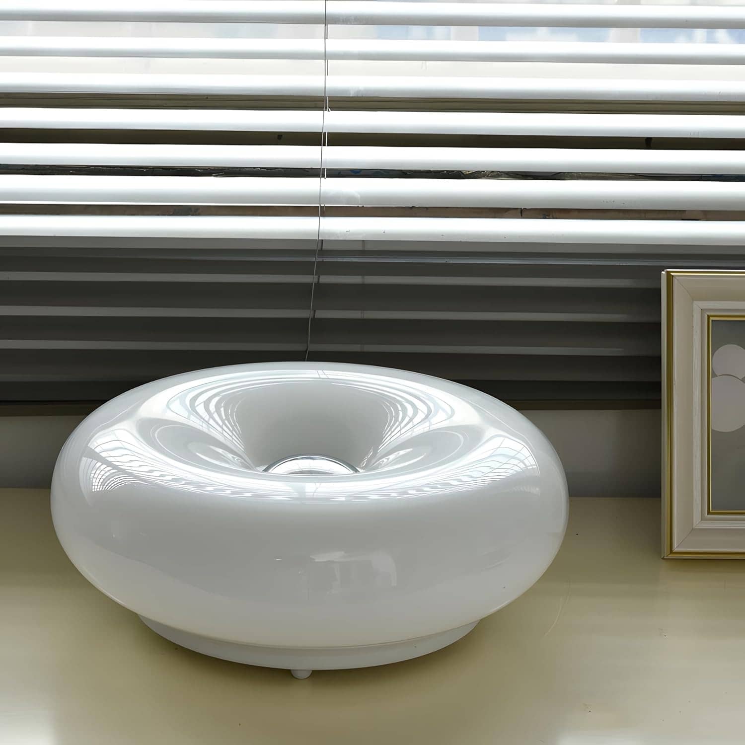 Italian Decorative Bauhaus Donut Glass Table Lamp