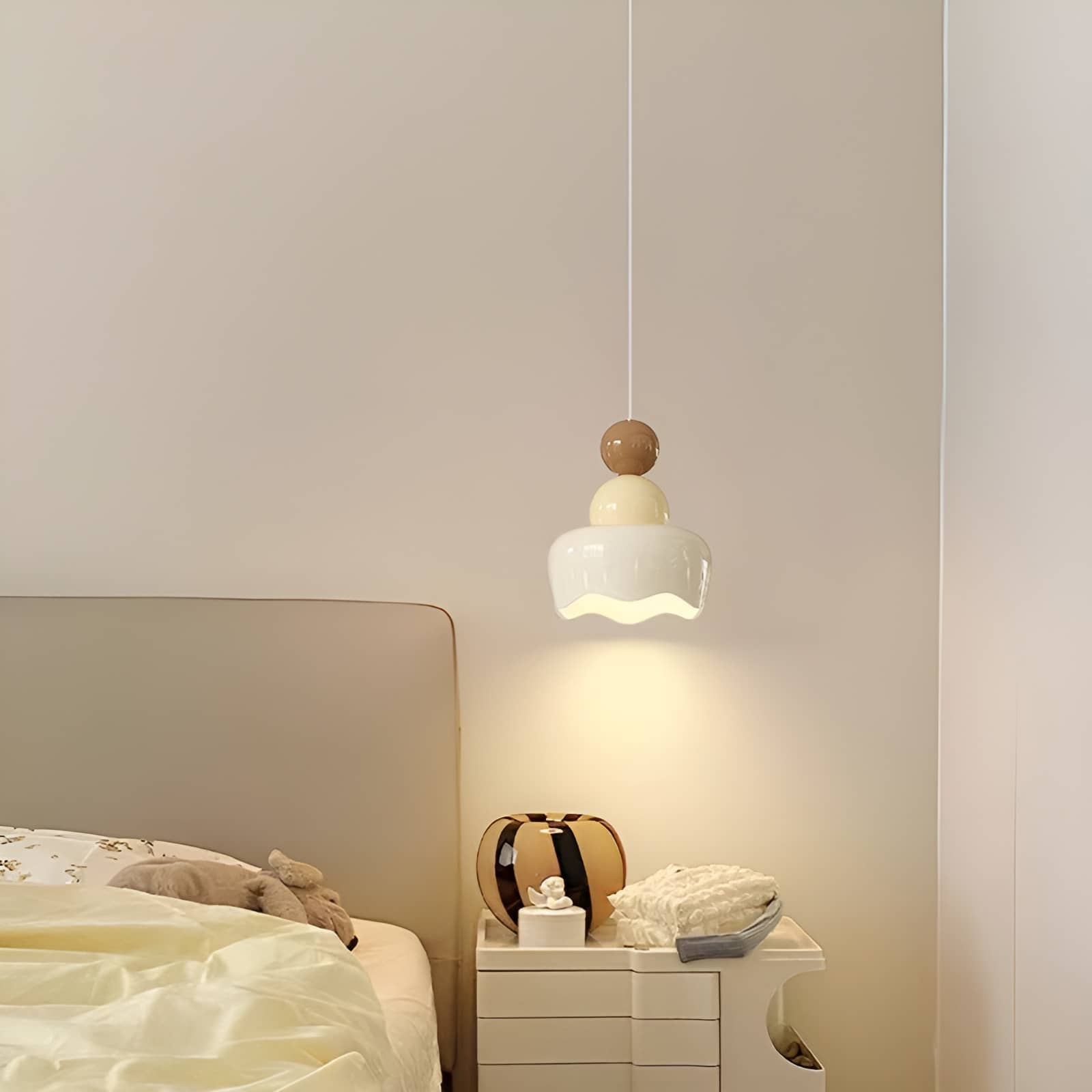Creative Design Cream Resin Pendant Light