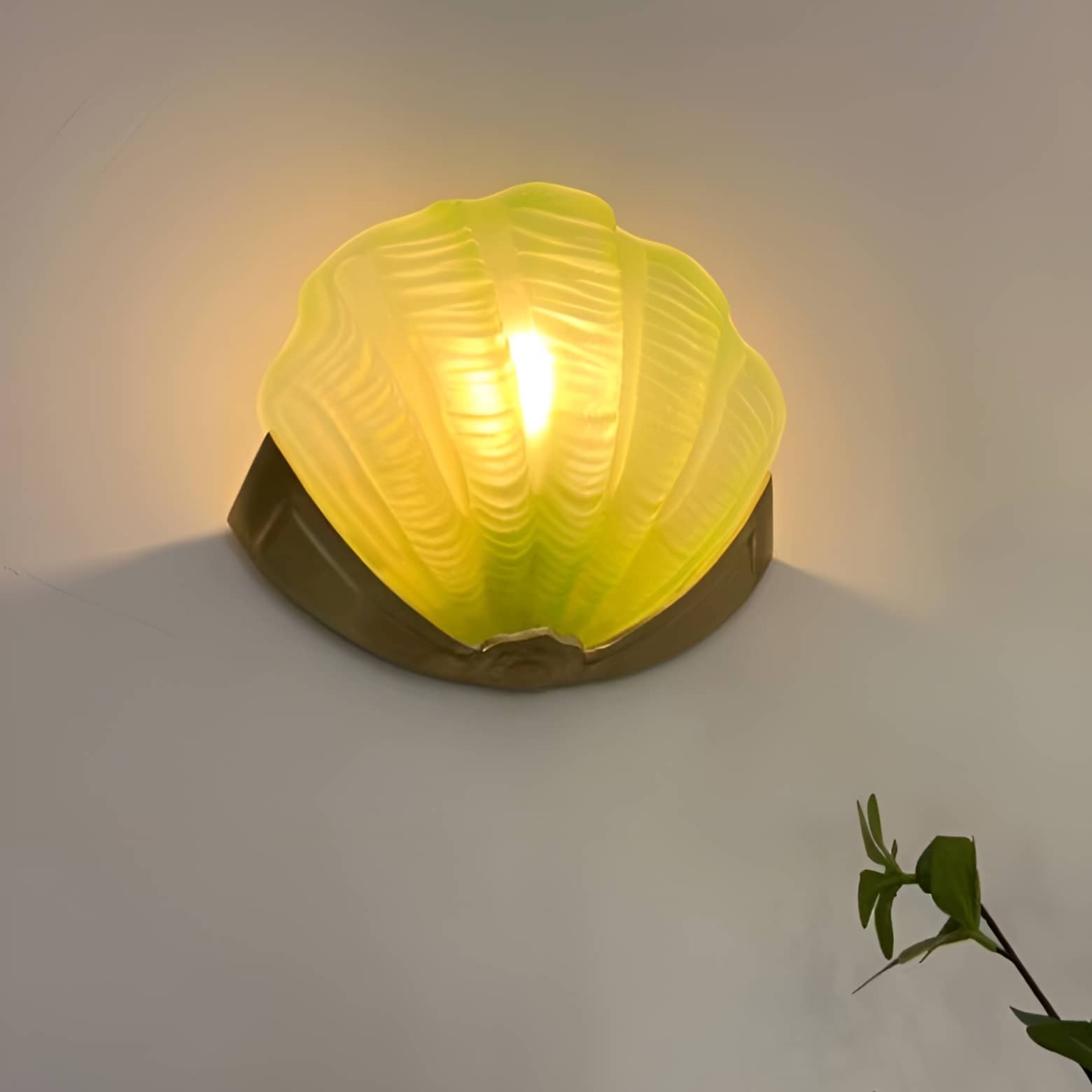 Luxury Brass Glass Shell Wall Light
