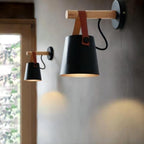 Industrielle Gürteleimer-Wandleuchte aus Eisen