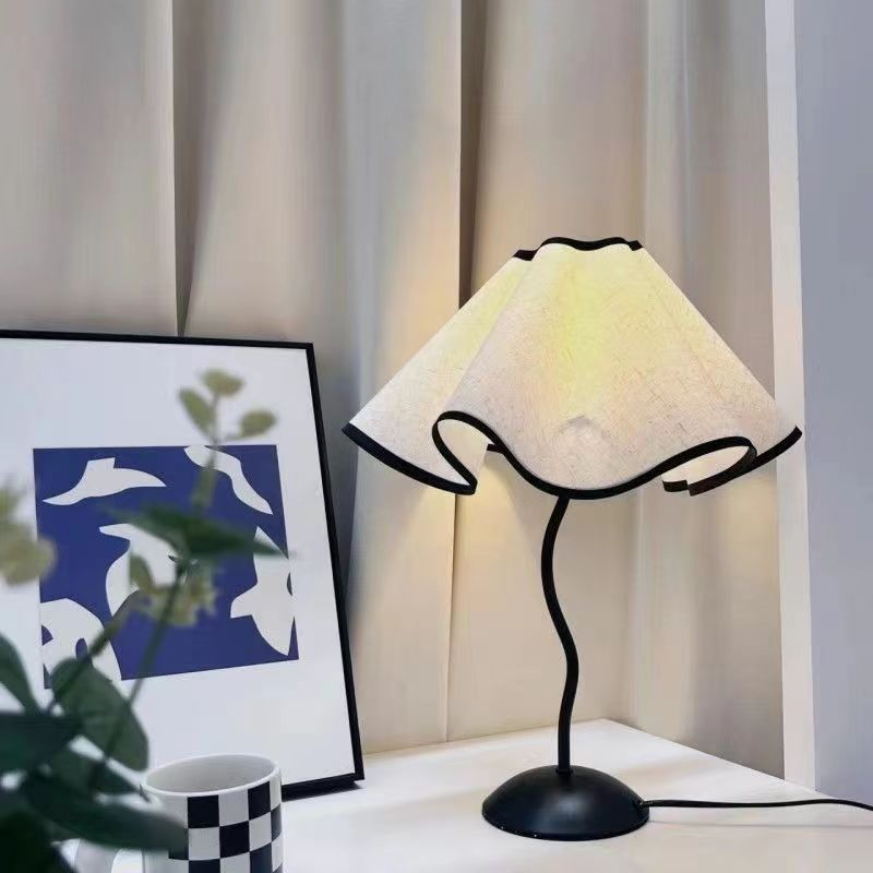 Modern Fabric Art Deco Black Table Lamp