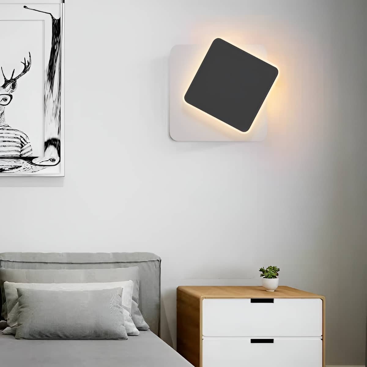 Minimalist Rotatable LED Wall Lamp for Modern Interiors