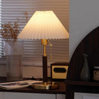 Retro Traditional Pleated Fabric Table Lamp