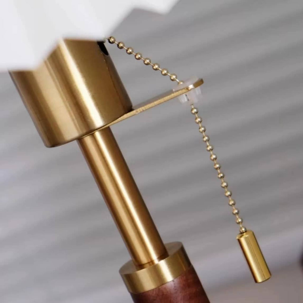 Retro Traditional Pleated Fabric Table Lamp