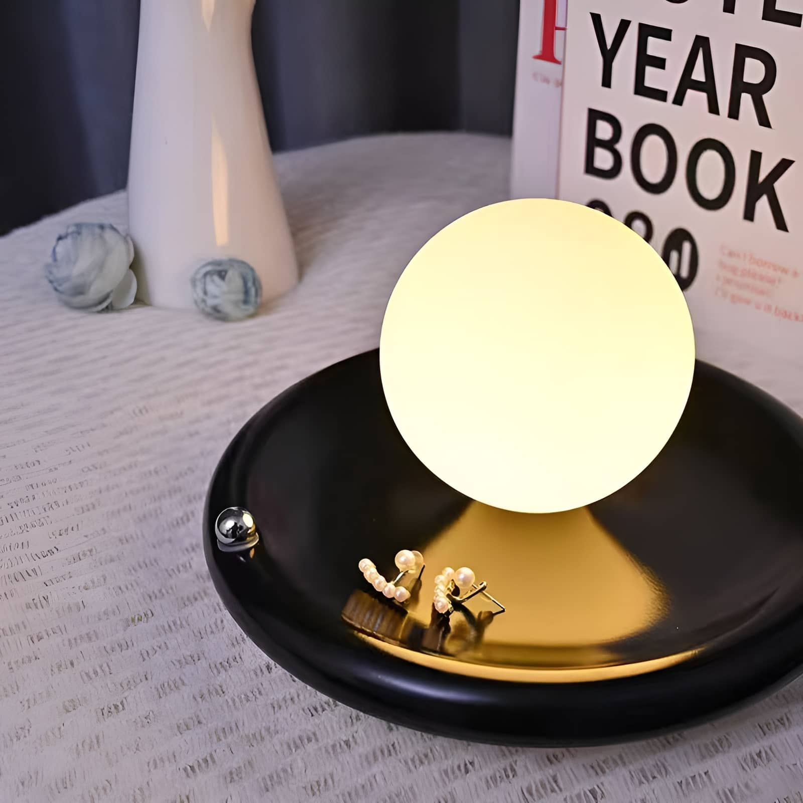 Rechargeable Iron Glass Spherical Table Lamp