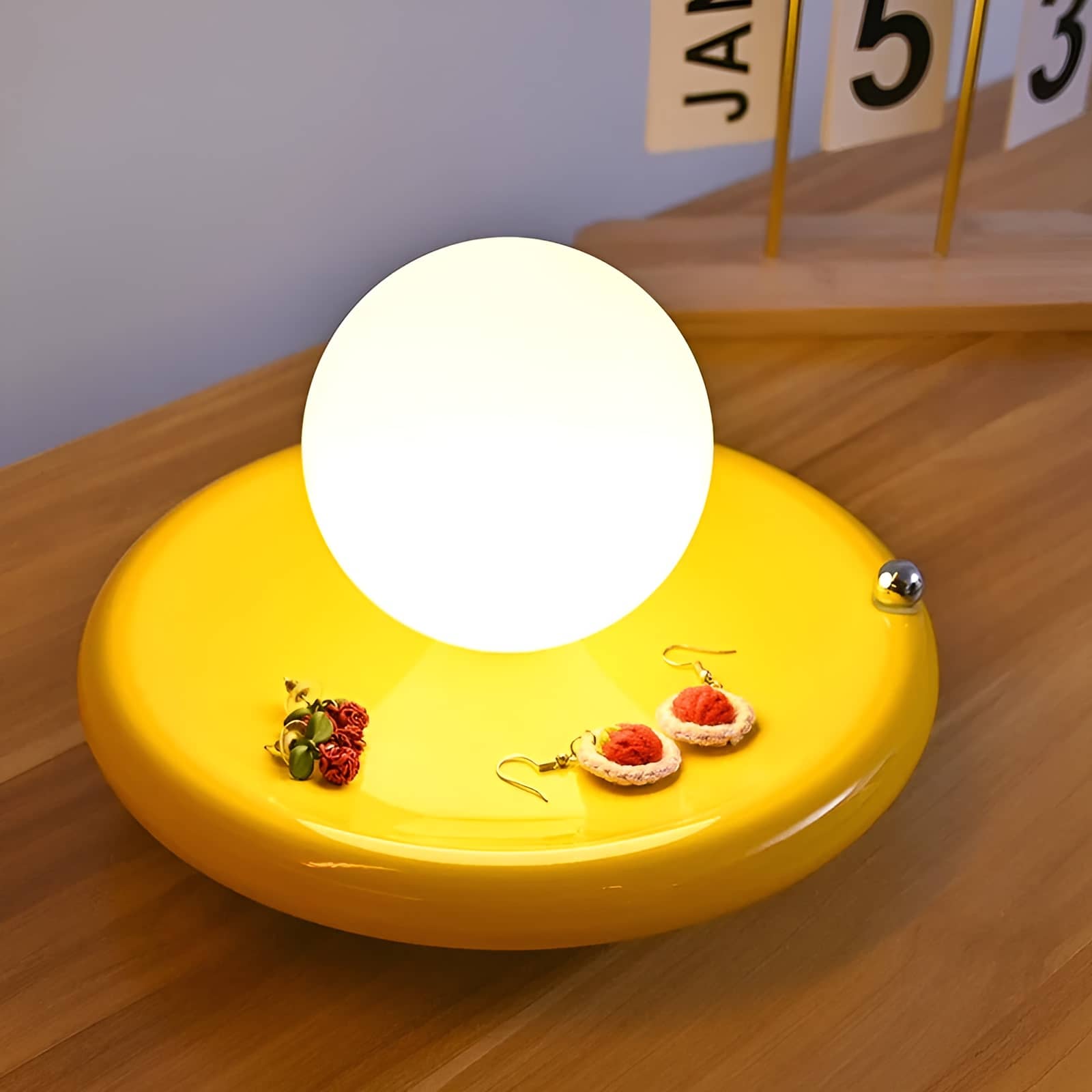 Rechargeable Iron Glass Spherical Table Lamp