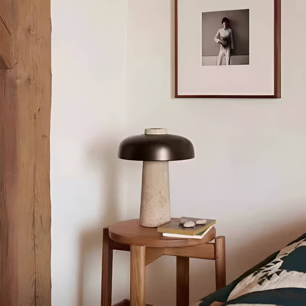 Minimalistische Schreibtischlampe aus Retro-Naturstein