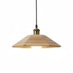Schlichte rustikale Pendelleuchte aus Holz im japanischen Stil
