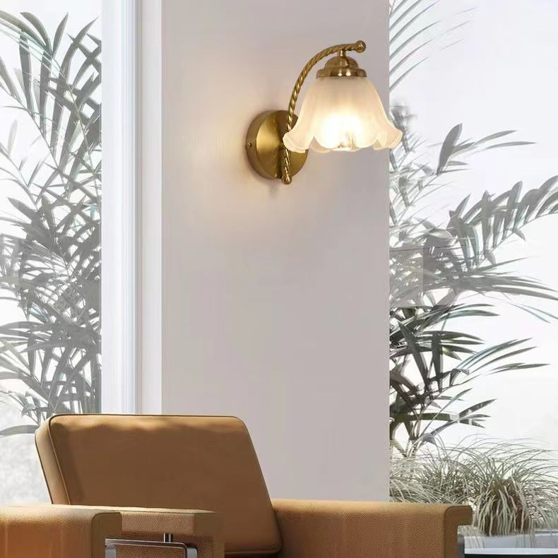 Classic Gold Arm Flower Wall Light